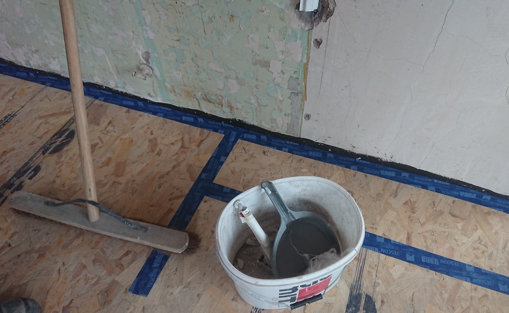 Floor to wall airtightness strategy - AECB Retrofit Standard bungalow, Wrexham